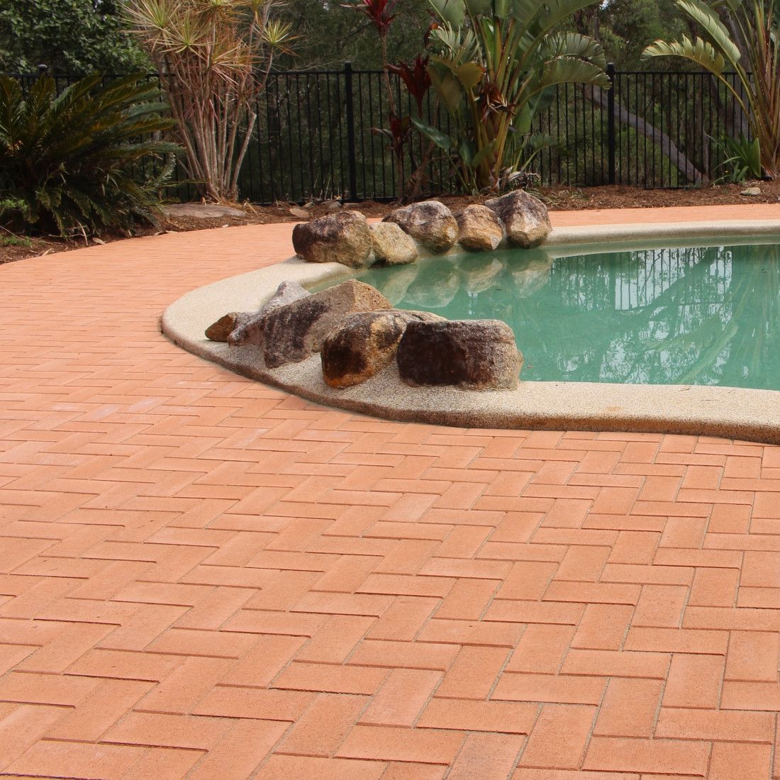 Apex Masonry AdraPAVE 200x100x40 Canyon
