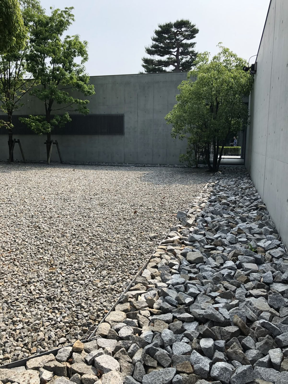 Drainage done right: 20mm gravel, sand layers and smart garden design