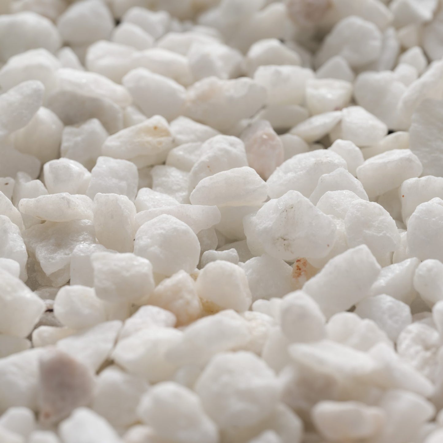 Crushed Snow White Pebbles 15-20mm