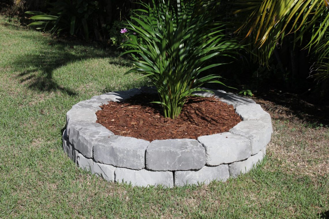 Apex Masonry Boldstone Paver Gold Blend