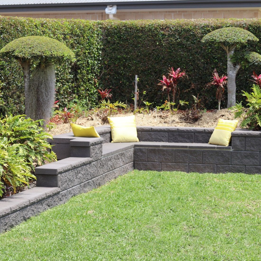 Apex Masonry Trendstone Designer Corner Fraser Coral